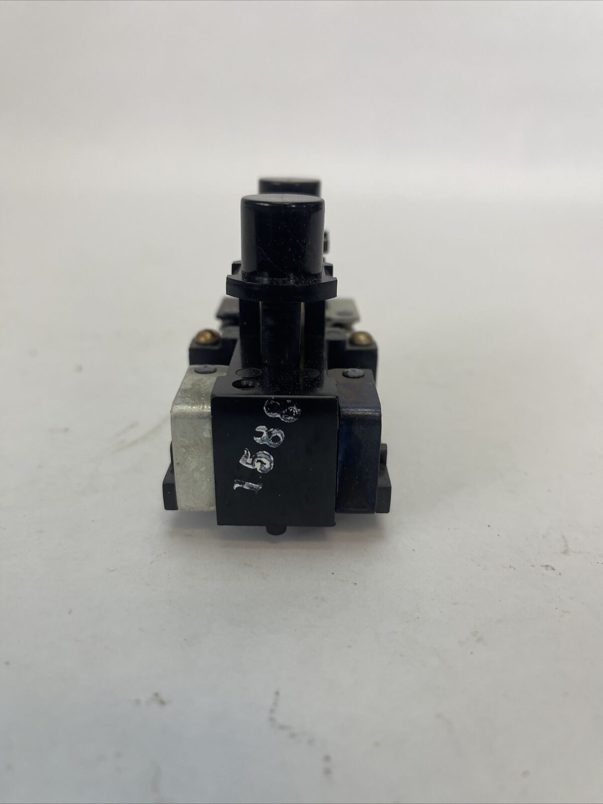 HUBBELL PG2 PBP PUSHBUTTON INSERT SINGLE SPEED / PLUG IN 120/240/480VAC 125/250