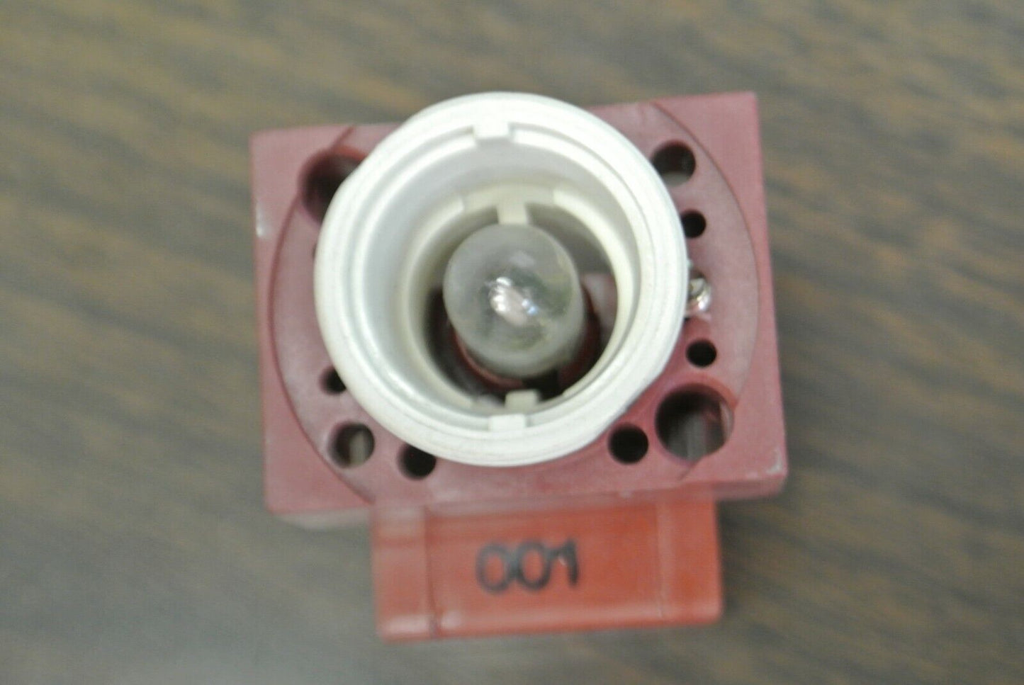 SIEMENS-ALLIS P22PLST1 PILOT LIGHT / 120V / NEW SURPLUS