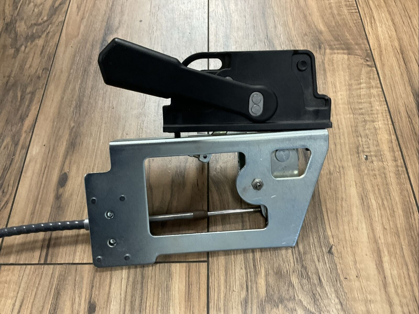 ALLEN BRADLEY 140G-G-FCX03 SER FLEX CABLE OPERATOR MECHANISM
