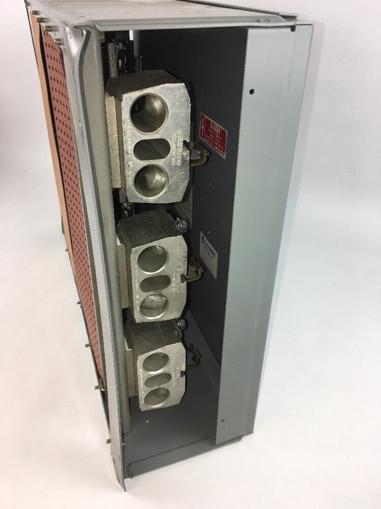 CHALLENGER QMQB4036R 400 AMP 600 VOLT 3 POLE FUSIBLE PANELBOARD SWITCH