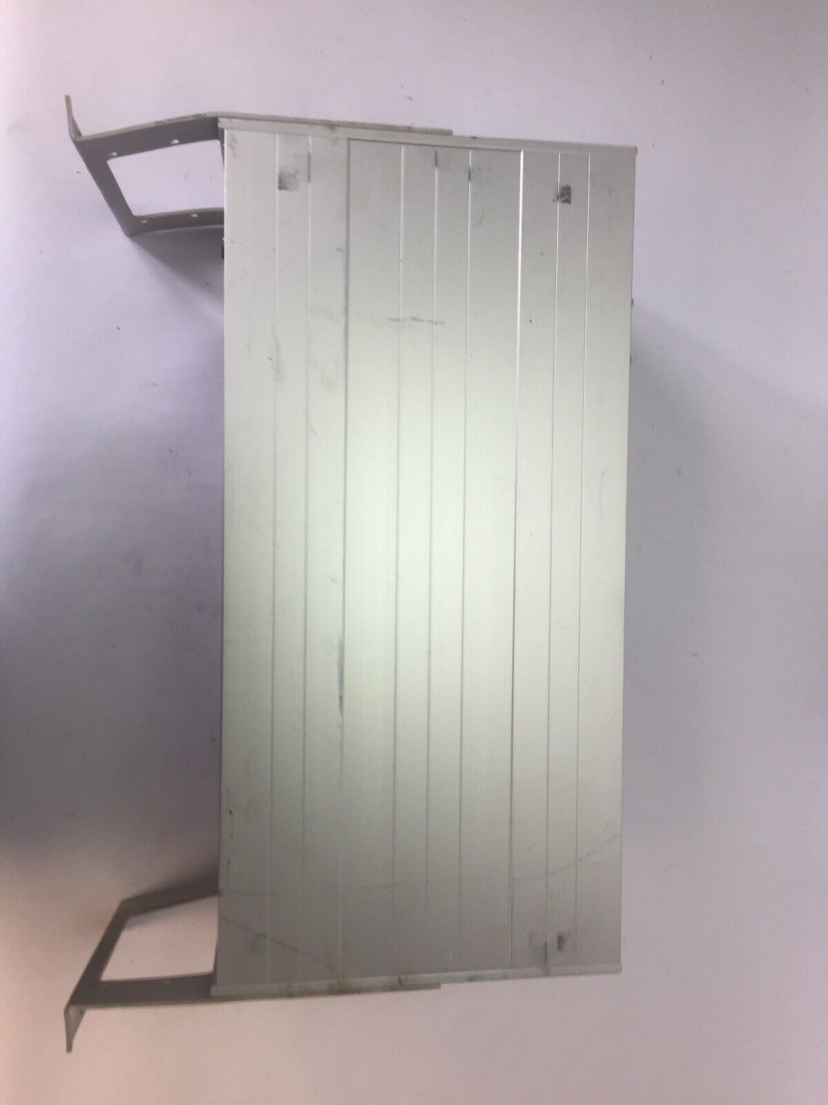 NATIONAL INSTRUMENTS SCXI-1001 12 SOLT CHASSIS 100/120/220/240VAC 1.7/1.5/0.8A