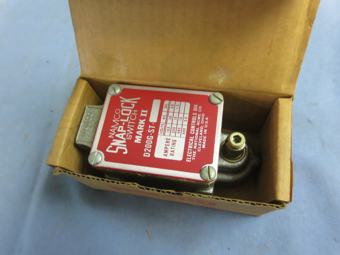 NAMCO D-200G-ST SNAP-LOCK MARK II LIMIT SWITCH - NEW SURPLUS in BOX