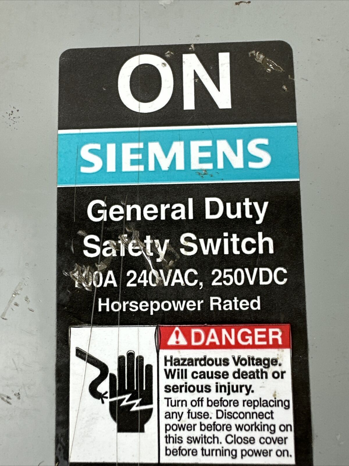 SIEMENS GF323N TYPE VB II 100A 240VAC 3PH 30HP 240VDC 20HP NEMA TYPE 1 FUSIBLE
