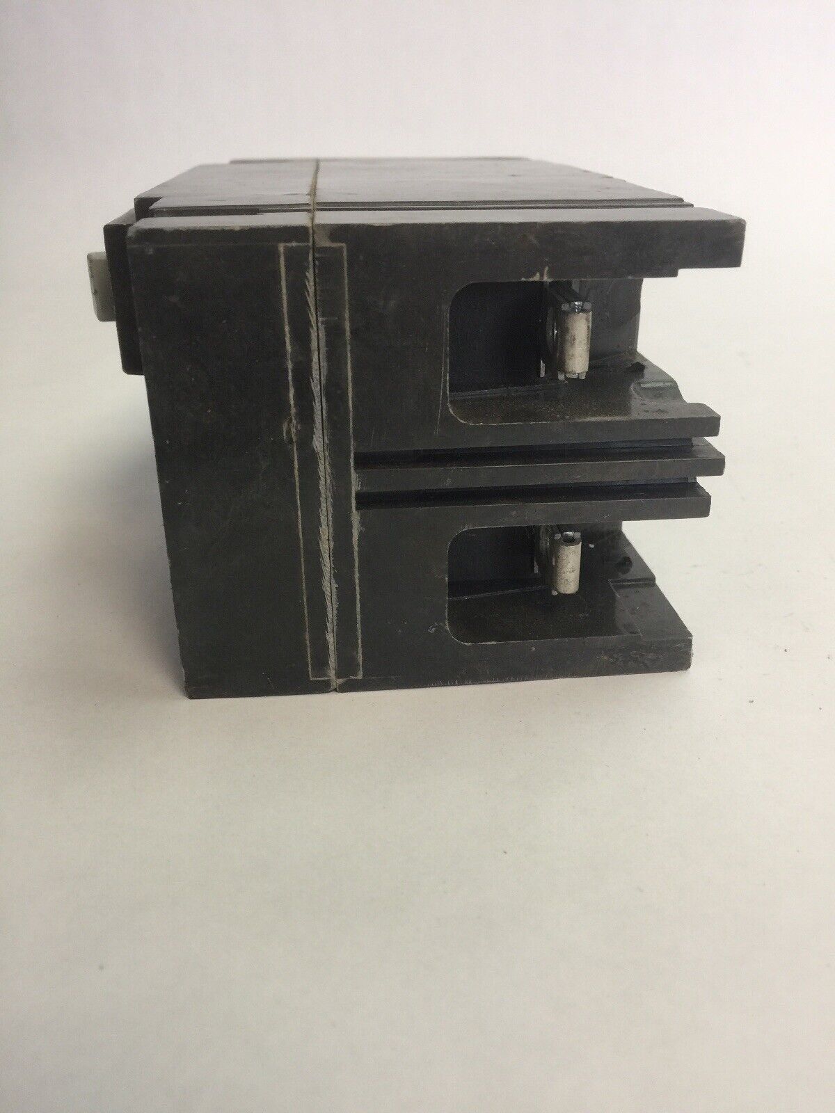 GE TED124060 INDUSTRIAL CIRCUIT BREAKER 60AMP 480VAC 250VDC 3 POLE