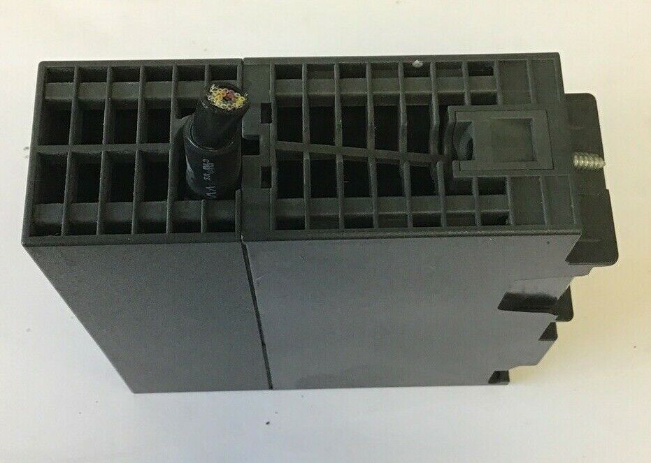 SIEMENS 6ES7 365-0BA01-0AA0 INTERFACE MODULES SEND/RECEIVE IM365**LOTOF2**