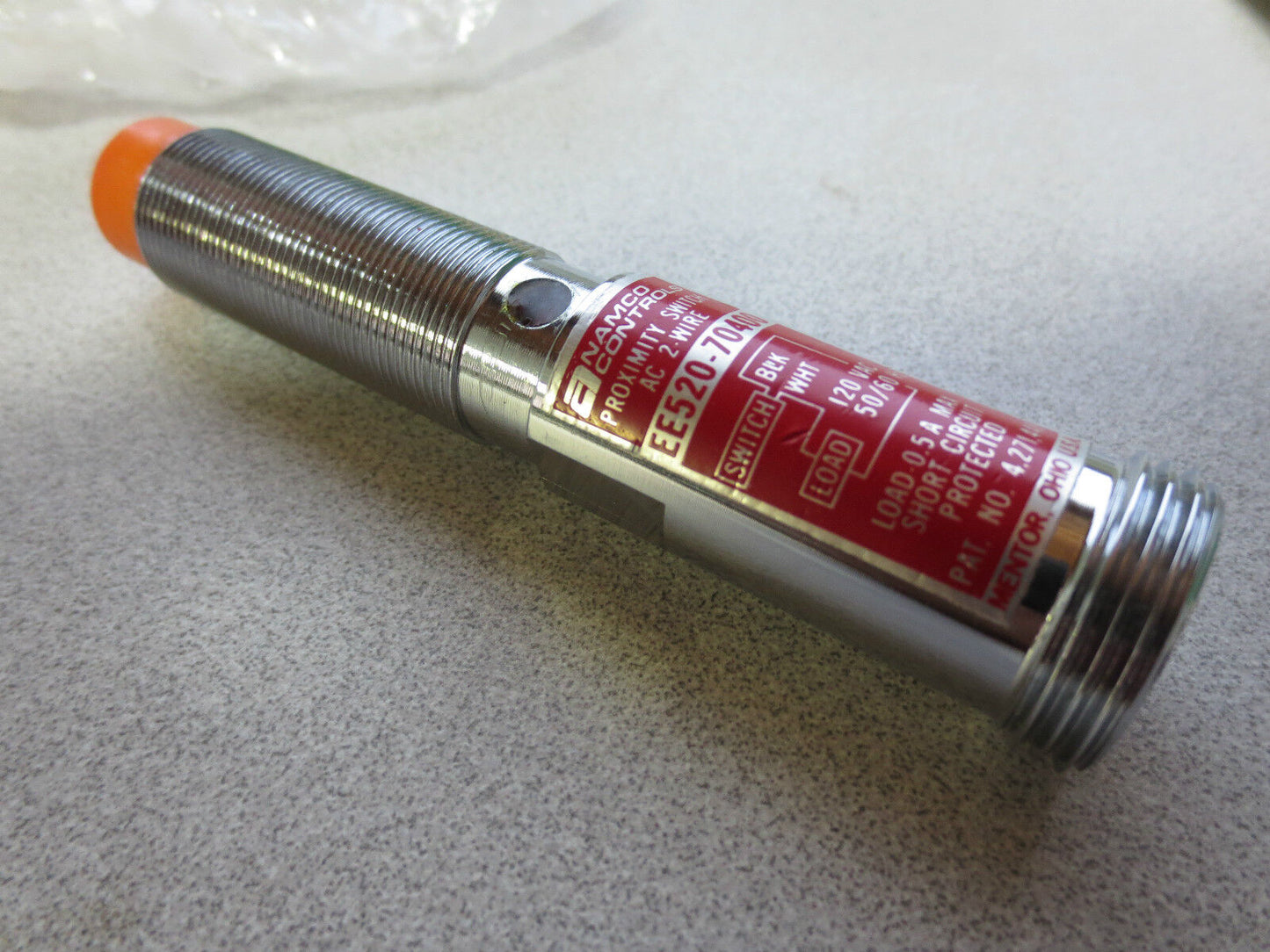 NAMCO EE520-70400 TUBULAR PROXIMITY SWITCH - NEW SURPLUS