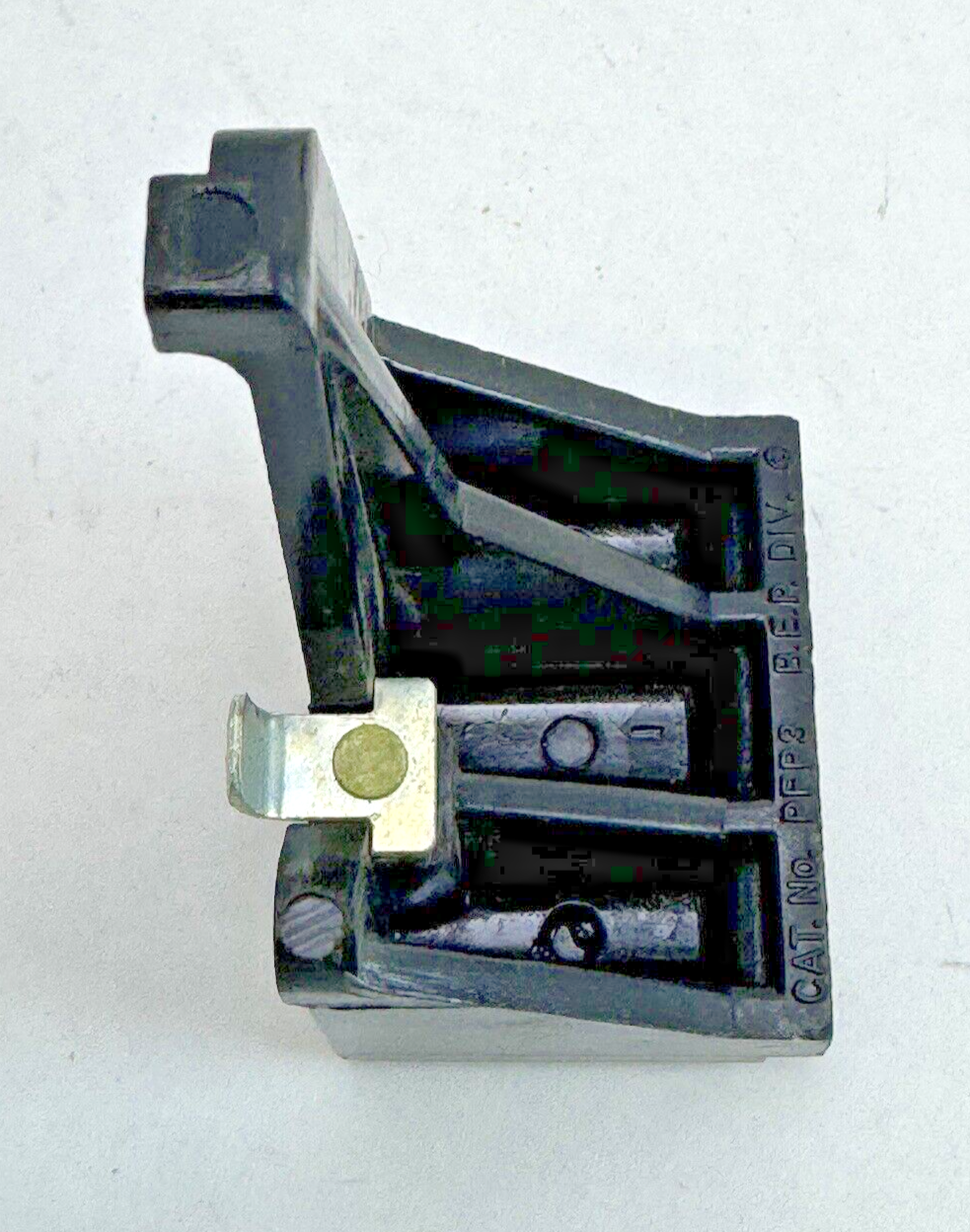 ITE / GOULD *LOT OF 3* - PFP3 - PUSHMATIC FILLER PLATES - PLASTIC W/ MET. CLIP