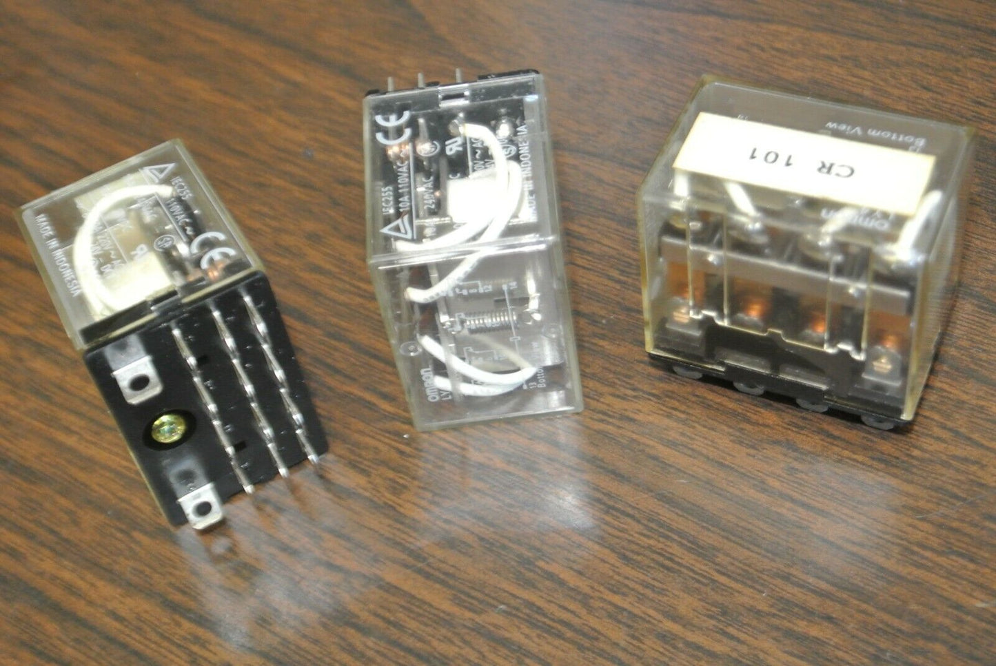 LOT of 3 / OMRON LY4 RELAY / 14-BLADE / 10A / 120VAC COIL / 240VAC / 28VDC