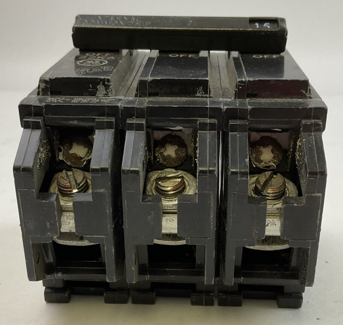 GE THHQB32015 15AMP 240VAC 3POLE CIRCUIT BREAKER 22KA
