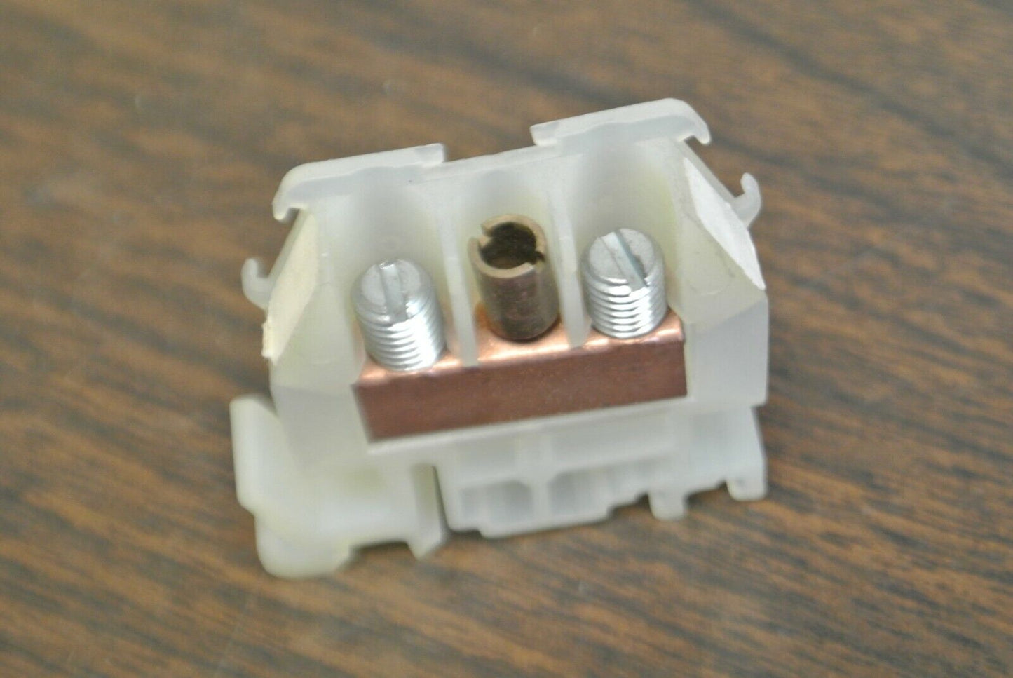 LOT of 40 / SQUARE D 9080 GR6T / TERMINAL BLOCKS / 600V / 60A / NEW SURPLUS