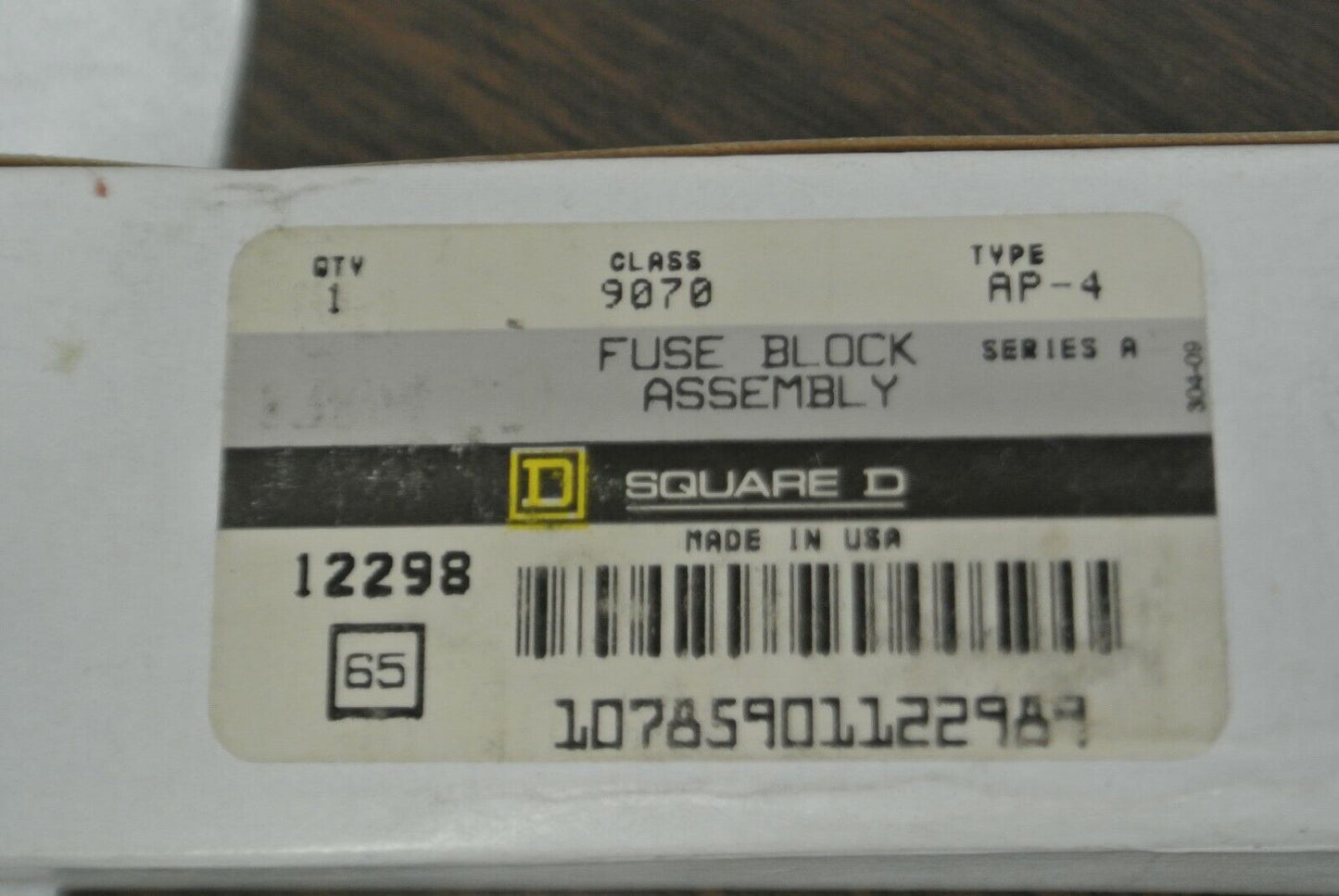 SQUARE D / 9070 AP-4 / FUSE BLOCK ASSEMBLY / NEW SURPLUS