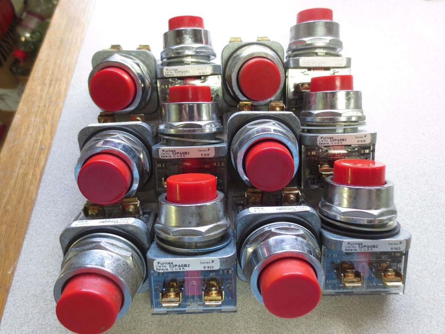 FURNAS 52PA8B2 Ser. F - PUSH BUTTON, RED