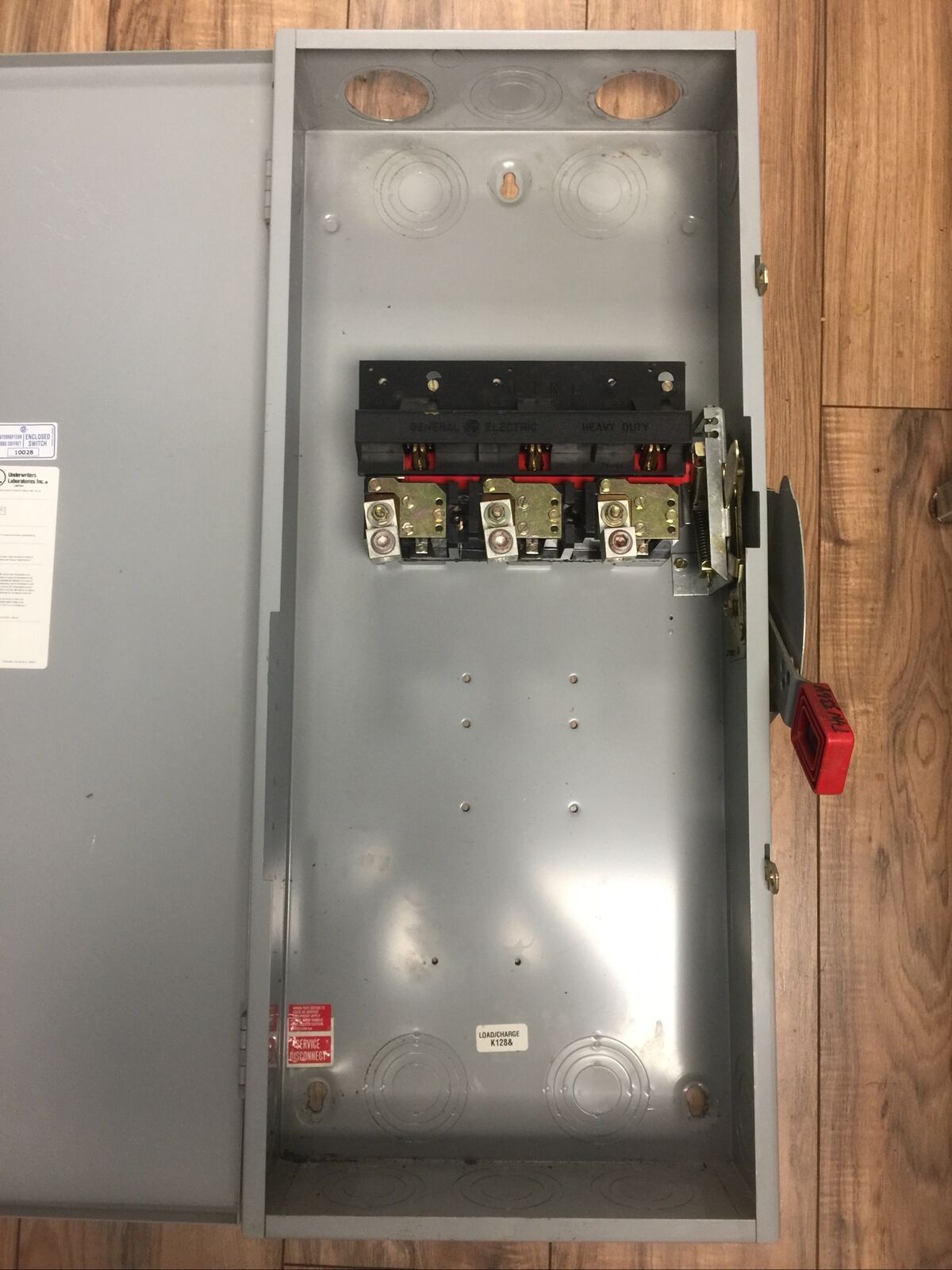 GE THN3364 SAFETY SWITCH 200AMP 250VDC 600VAC 150HP 3 PHASE NON-FUSIBLE MODEL 10
