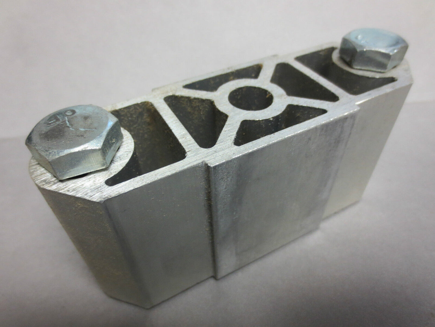 COOPER B-LINE CAS-SB SPLINE HANGER QWIK-BOLT - ALUMINUM - NEW SURPLUS