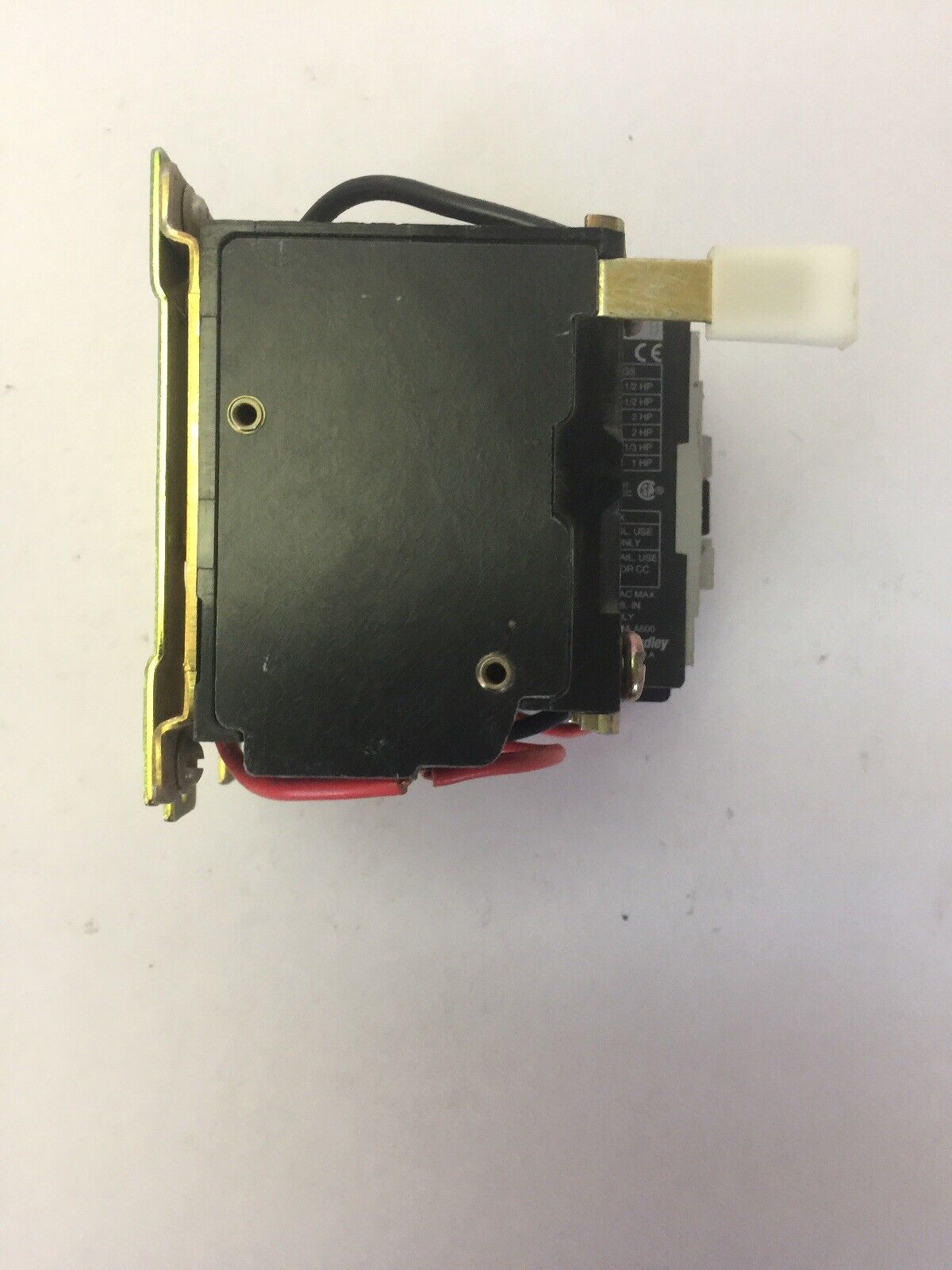 ALLEN BRADLEY 509-TOXD STARTER SER B 600VAC 9A 2HP COIL 120V 60HZ 110V 50HZ
