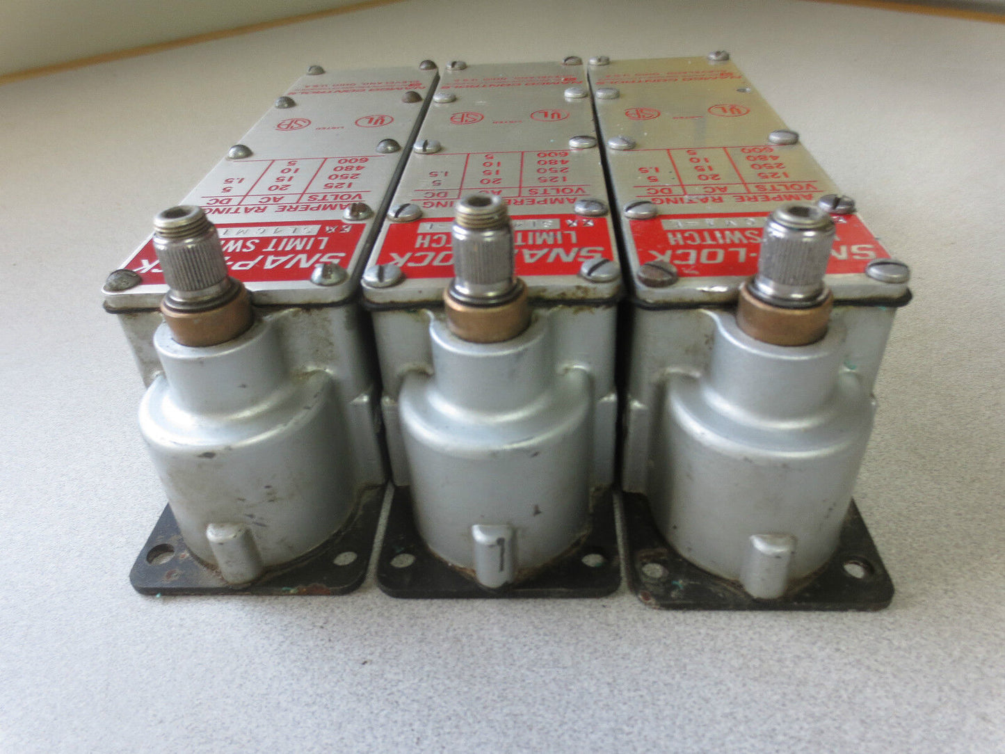 NAMCO SL4CM1-L SNAP-LOCK SNAP SWITCH - LOT of 3 - EASL4CM1-L