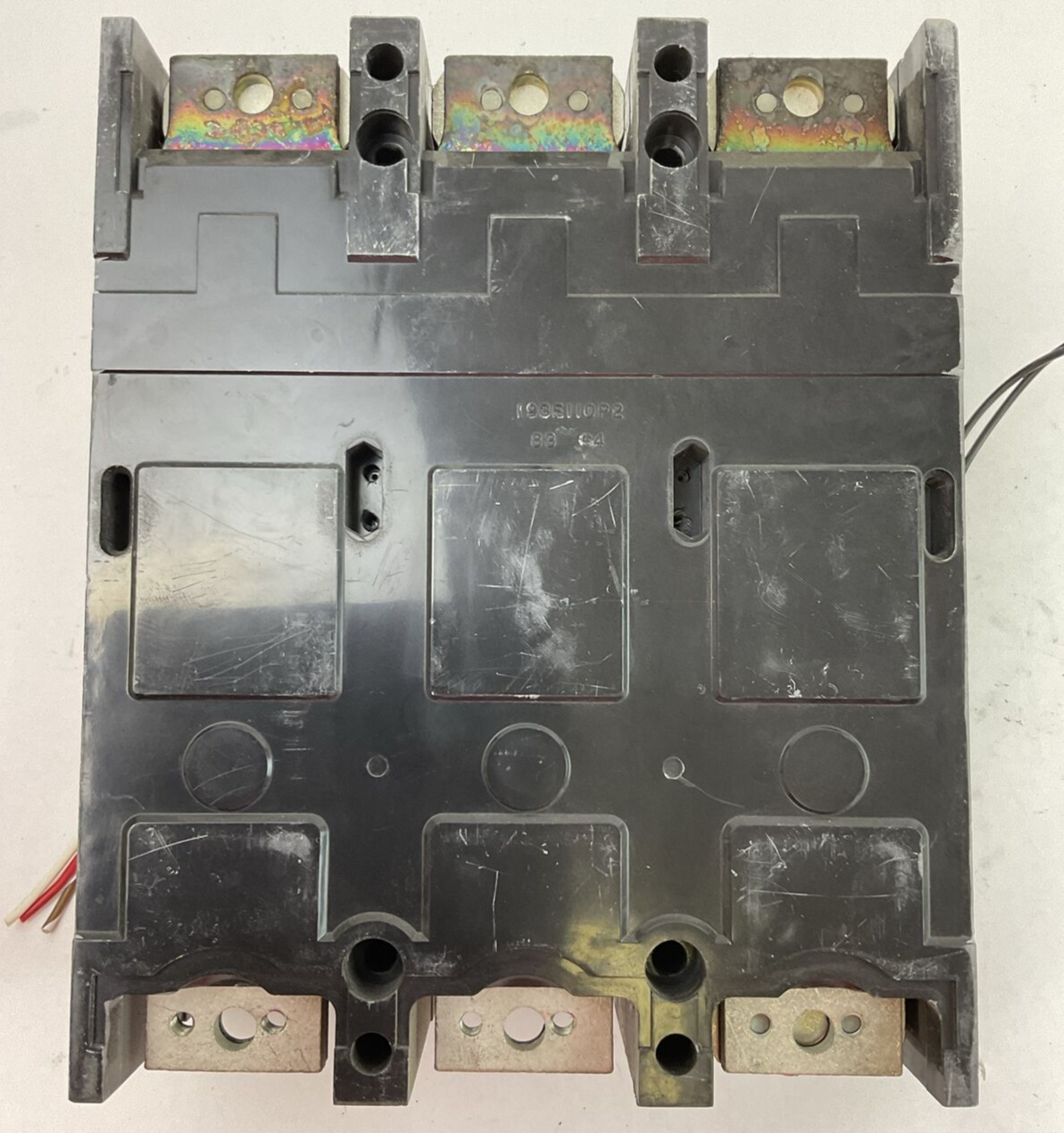 GE TJJ436400 MOD 5 CIRCUIT BREAKER 400AMP 600VAC 3POLE W/ SHUNT TRIP & AUXILIARY
