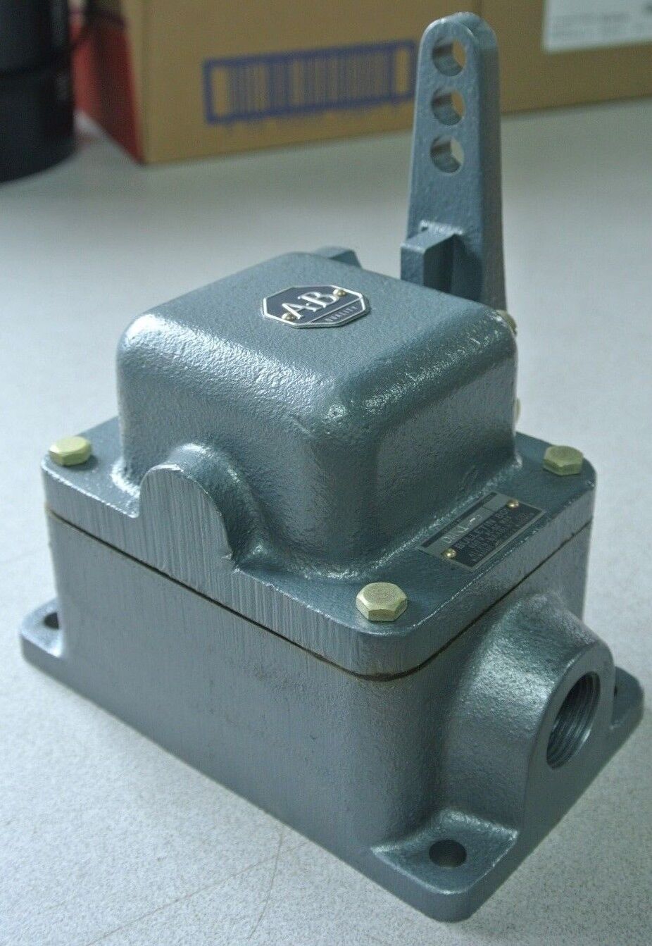 ALLEN-BRADLEY 801-DMK145, Ser. A - LIMIT SWITCH - NEW SURPLUS - 801-DMK14-5