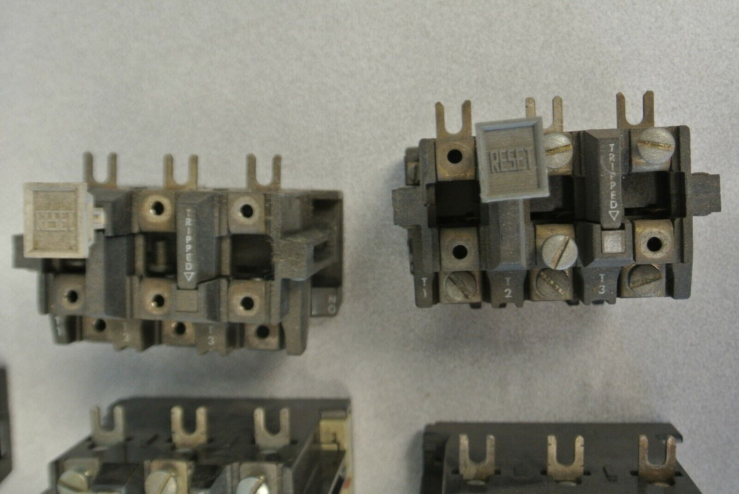 LOT of 10 / A-B 42185-800-01 OVERLOAD RELAY 120-600VAC, MAKE 7200VA, BREAK 720VA