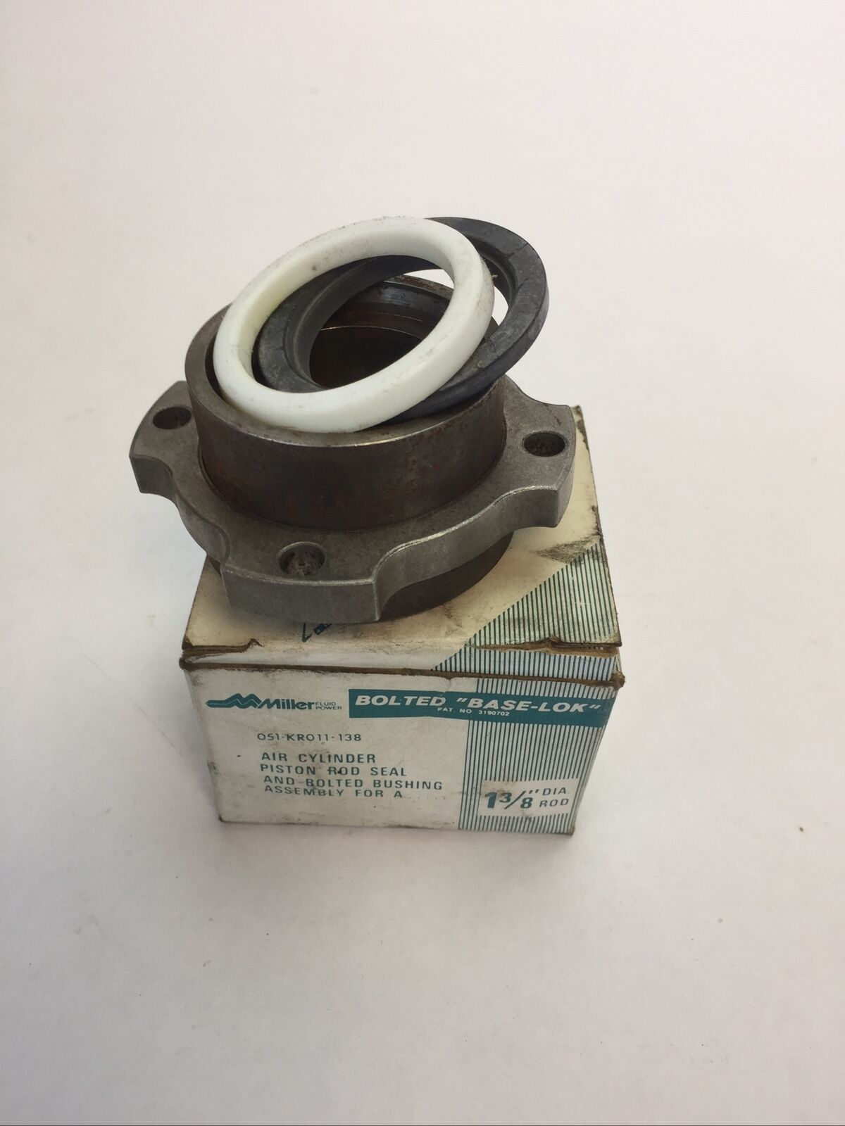 MILLER 051-KR011-138 AIR CYLINDER PISTON ROD SEAL AND BOLTED BUSHING ASSEMBLY