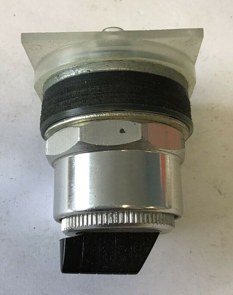 SQUARE D 9001KS88B SELECTOR SWITCH ***LOTOF3***