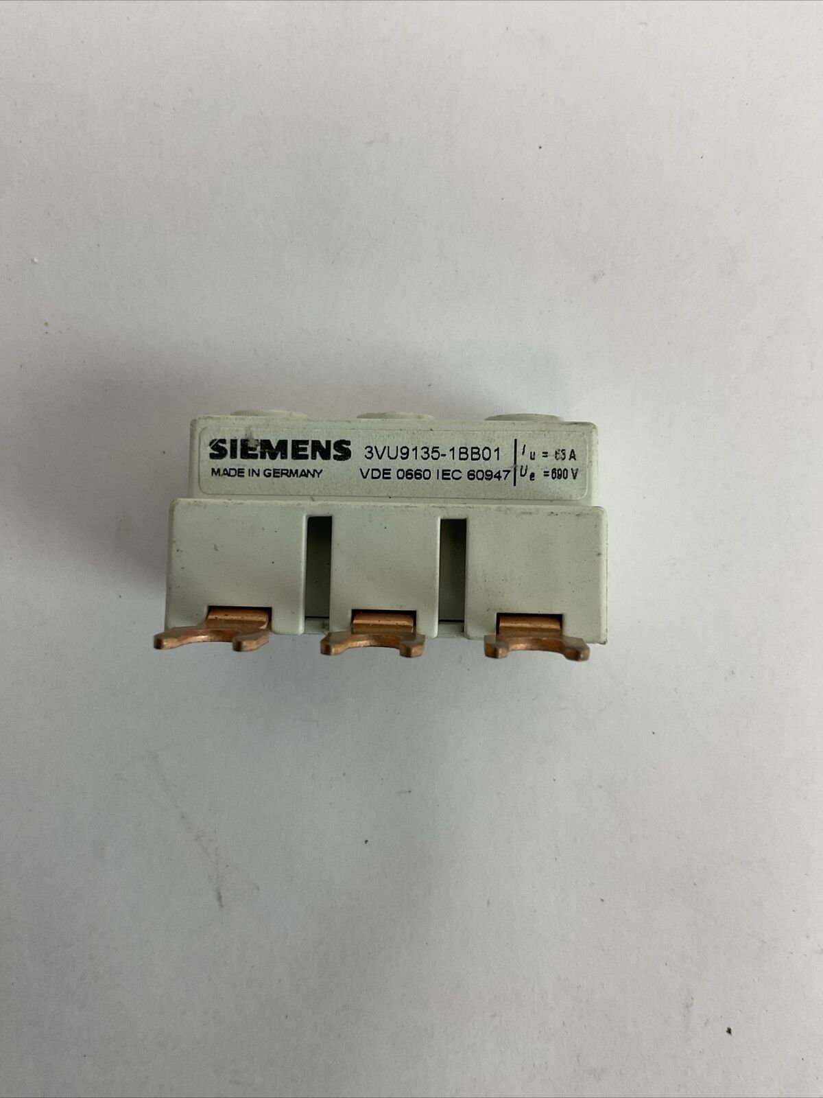 SIEMENS 3VU9135-1BB01 BUS BAR 690V 63A (LOT OF 8)