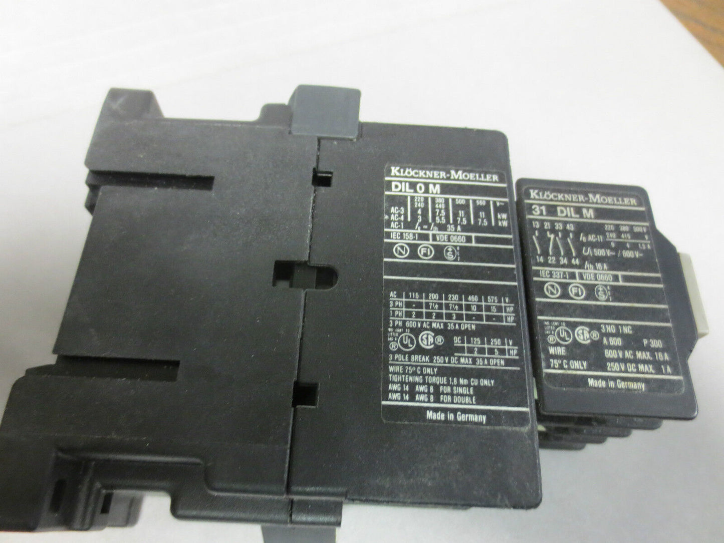 KLOCKNER-MOELLER DIL 0 M + 31 DIL M RELAY / CONTACTOR ASSEMBLY