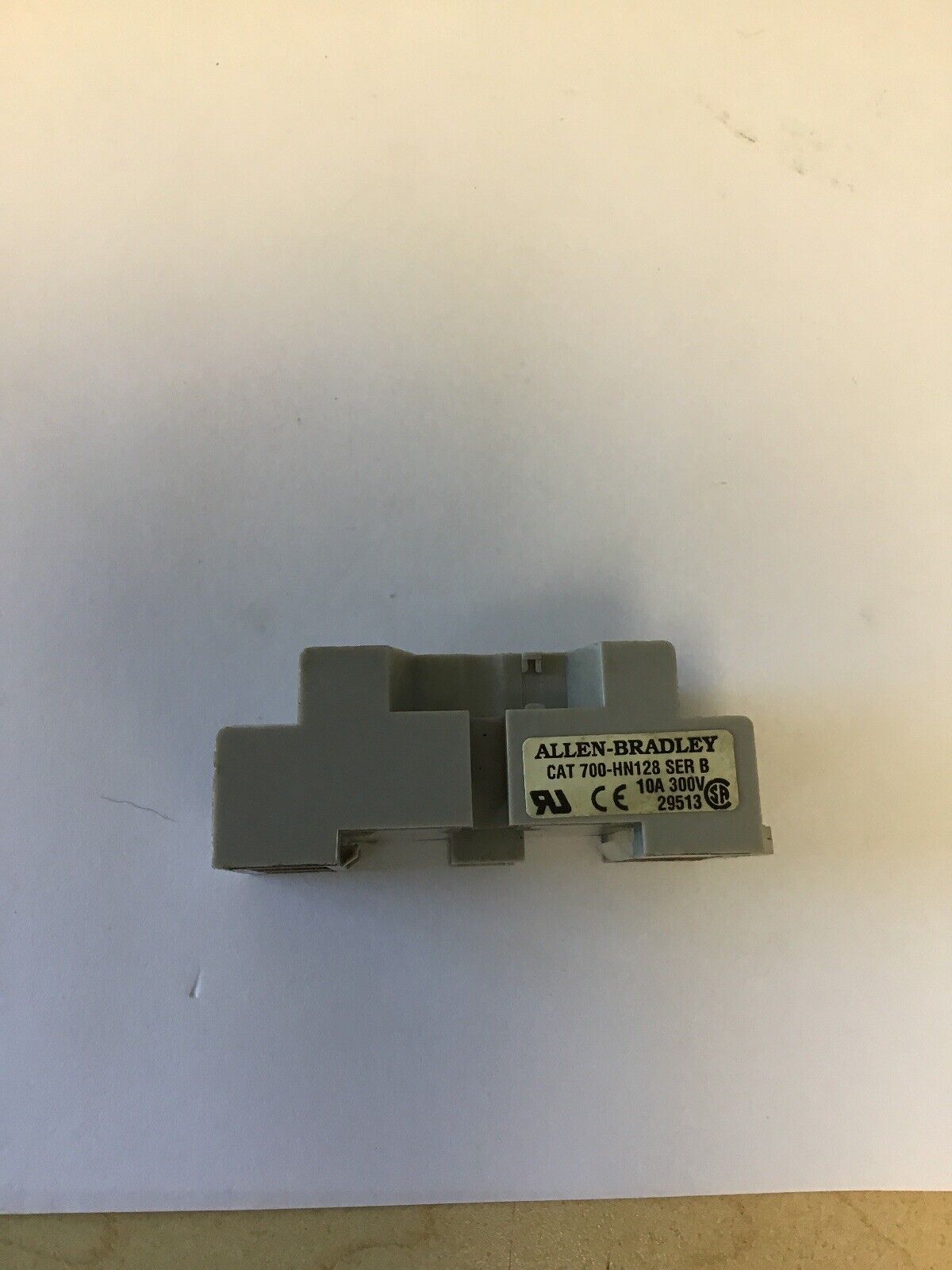 ALLEN BRADLEY 700-HN128 RELAY BASE 14 PIN SOCKET 300 VAC (MAY BE MISSING SCREWS)