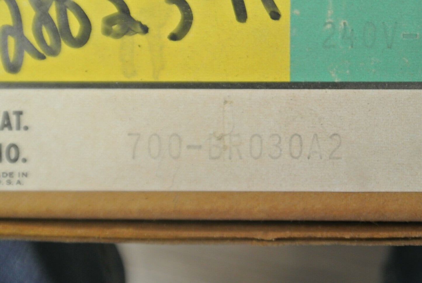 ALLEN-BRADLEY 700-BR030A2 TYPE BR AC RELAY / 240V, 60Hz / 3 N.C. / NEW SURPLUS