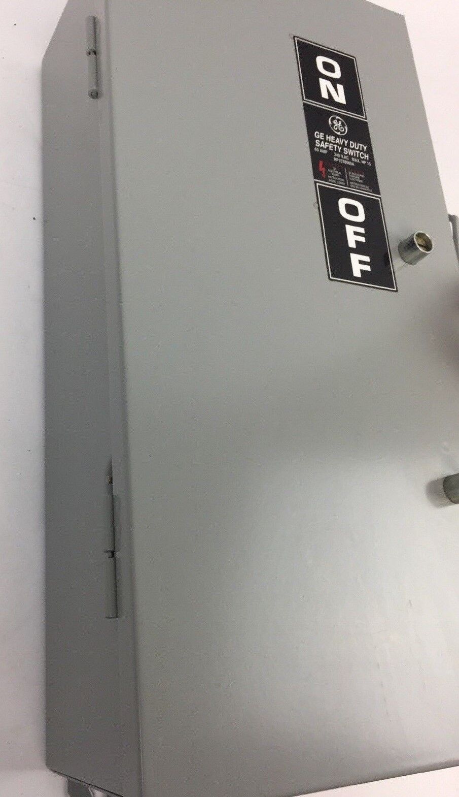 GE TH3322J SAFETY SWITCH 60A 240VAC 250VDC 3 FUSES