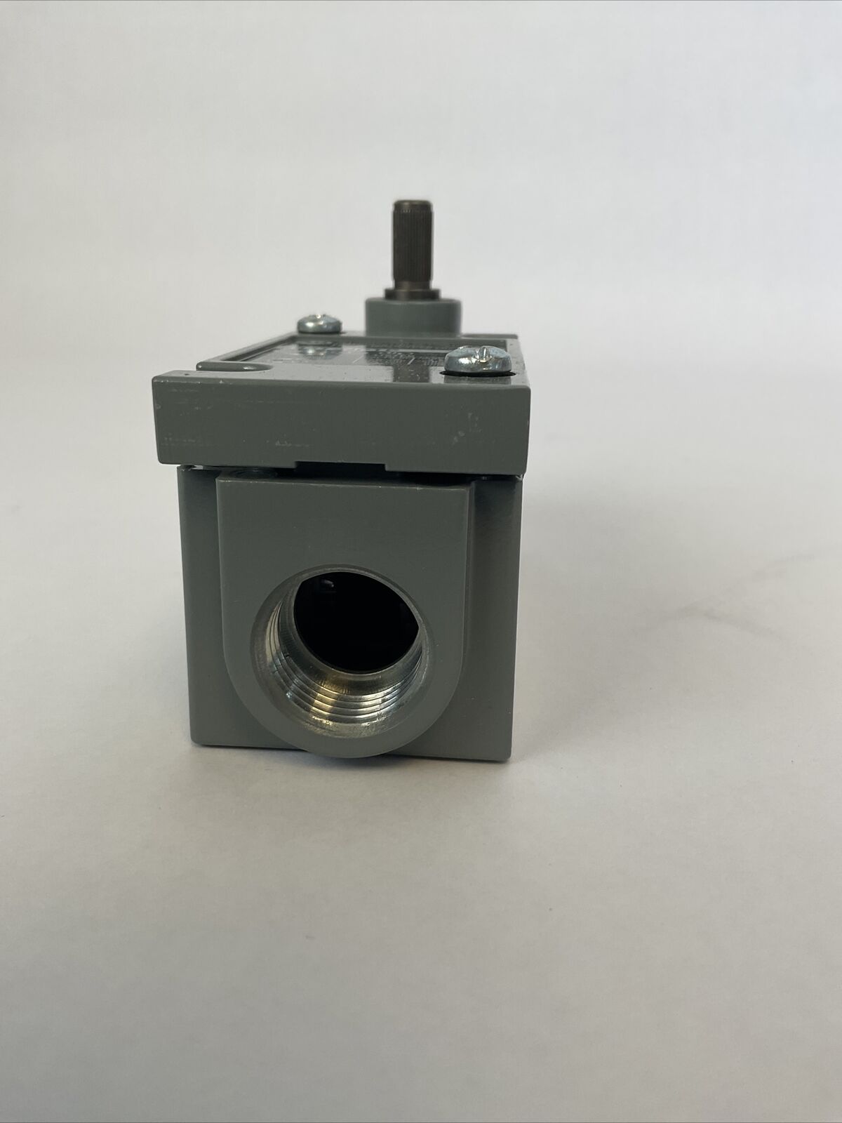 ALLEN BRADLEY 802T-NPTP SER J OILTIGHT LIMIT SWITCH