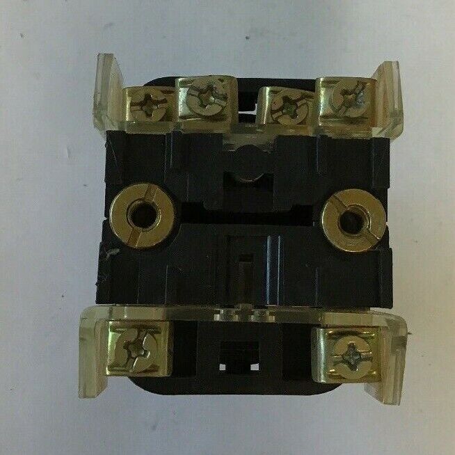 ALLEN-BRADLEY 800T-QT24 SER. T GREEN PUSHBUTTON SWITCH 24VAC/DC #757 LAMP