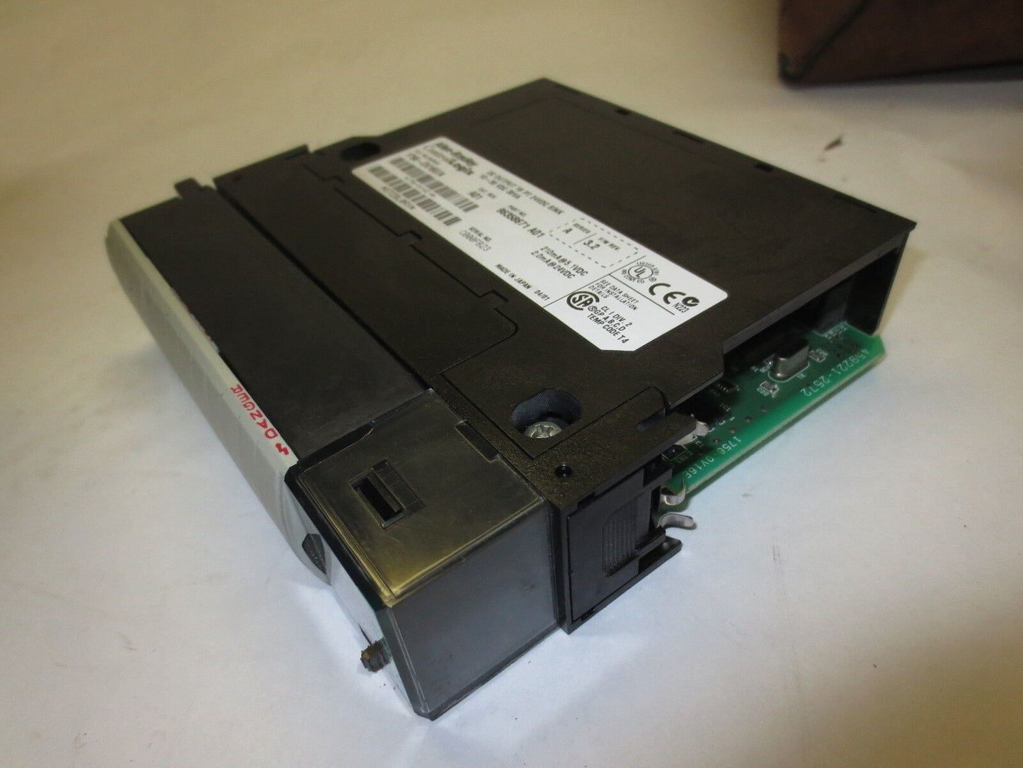 ALLEN-BRADLEY 1756-OV16E/A Ser. A CONTROLLOGIX DC OUTPUT16 PT24VDC SINK 10-30VDC