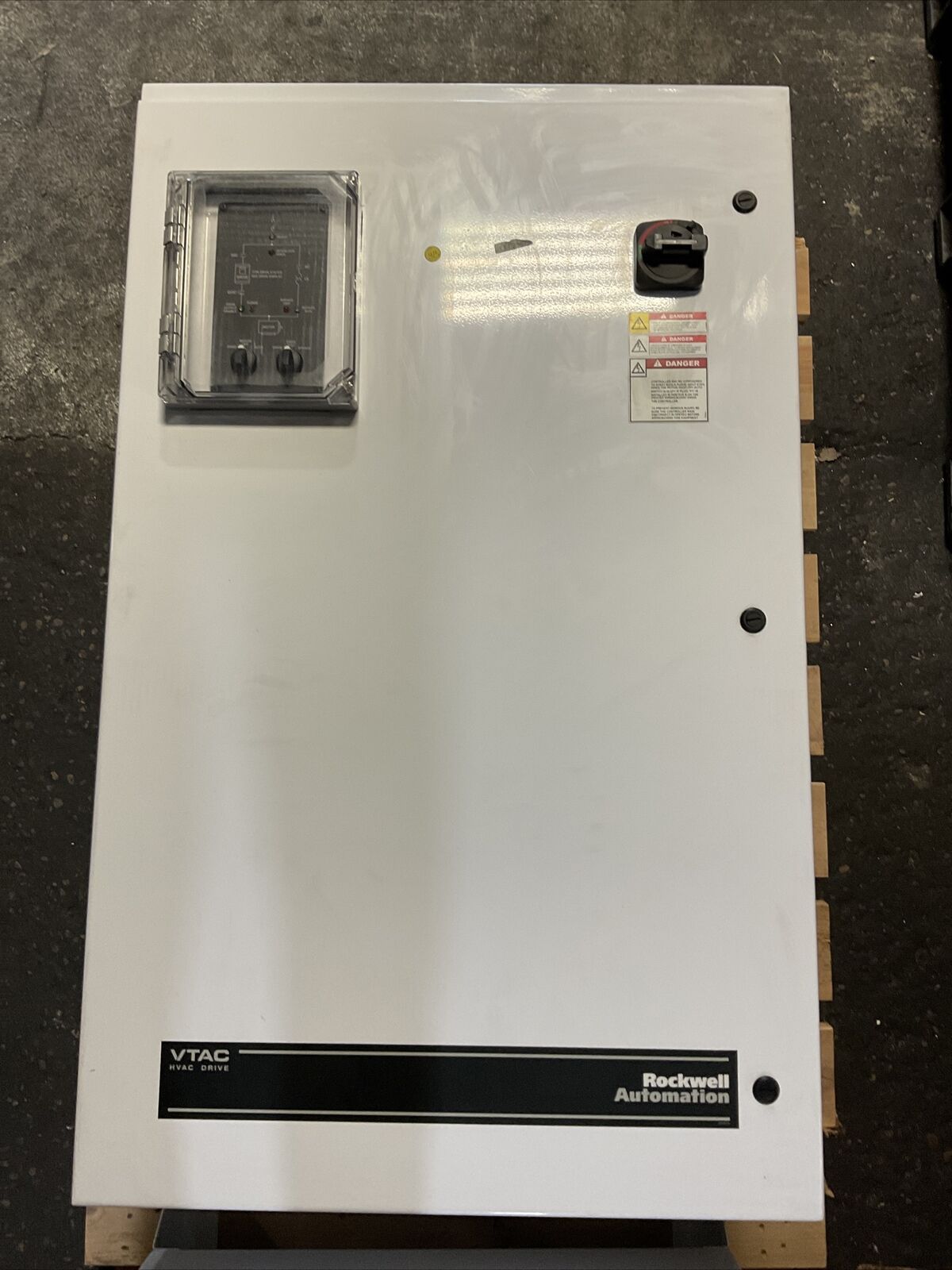 ROCKWELL AUTOMATION VTAC 9 HVAC 9V2041HRNB30 S7-644A-V9-20 TYPE 3R 20HP 460VAC