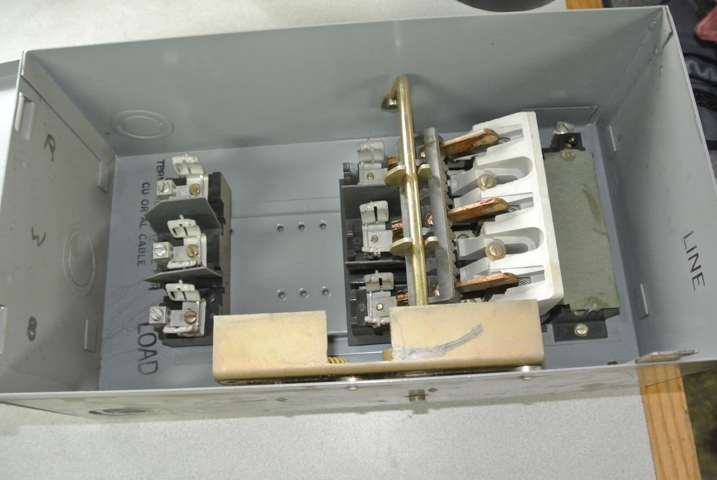 SQUARE D 100A BUSWAY PLUG-IN UNIT