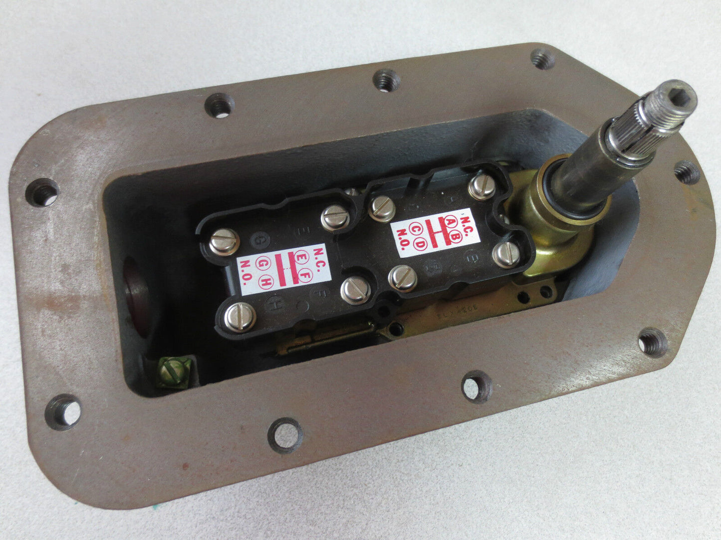 NAMCO EA800-20160 SNAP SWITCH for HAZARDOUS LOCATIONS - NEW SURPLUS