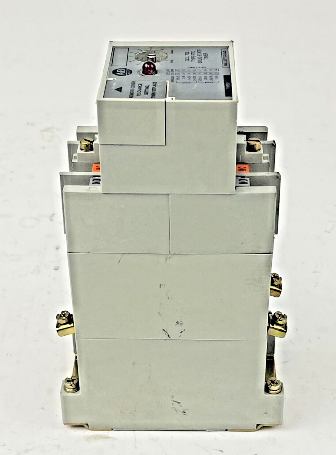 ALLEN BRADLEY - 700-RTC00110U1 SER. A - SOLID STATE TIMER RELAY - 110/120 VAC