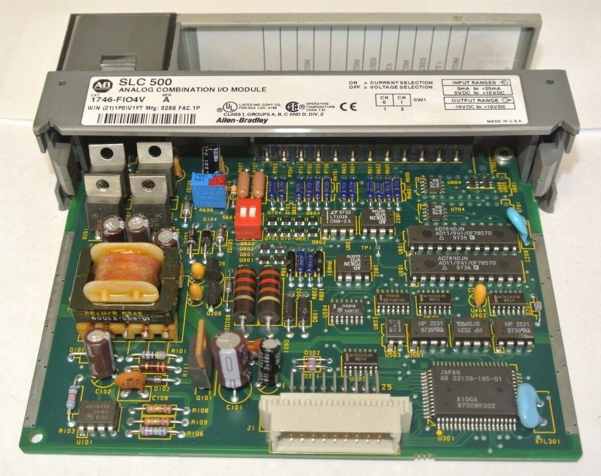 ALLEN-BRADLEY 1746-FIO4V - SLC500 - ANALOG COMBINATION I/O MODULE Ser. A