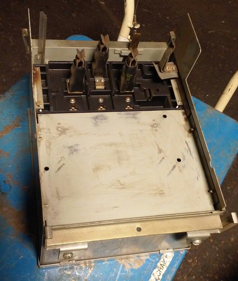SIEMENS I-T-E XL-U FUSIBLE SWITCH PLUG UV361G - 30A, 600V