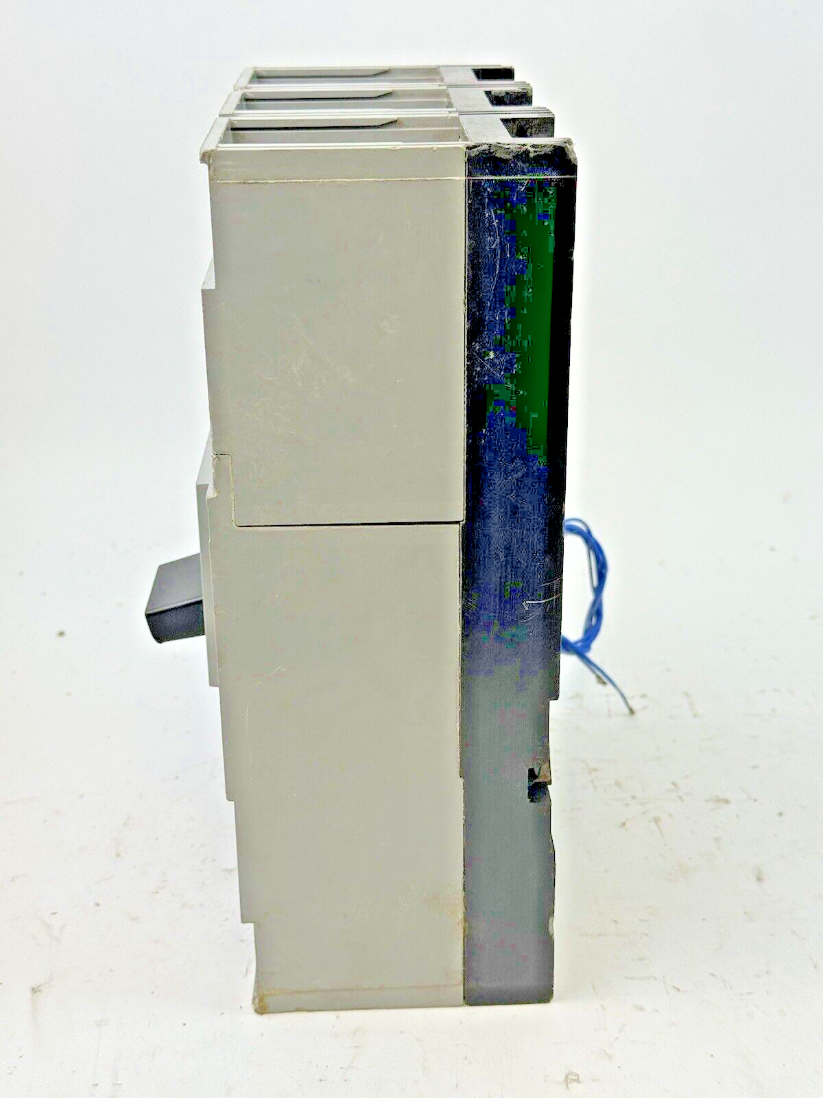 SIEMENS - LXD62S600A - SWITCH W/ U10JLD6 UNDERVOLTAGE TRIP - 2 POLE/600A/600VAC