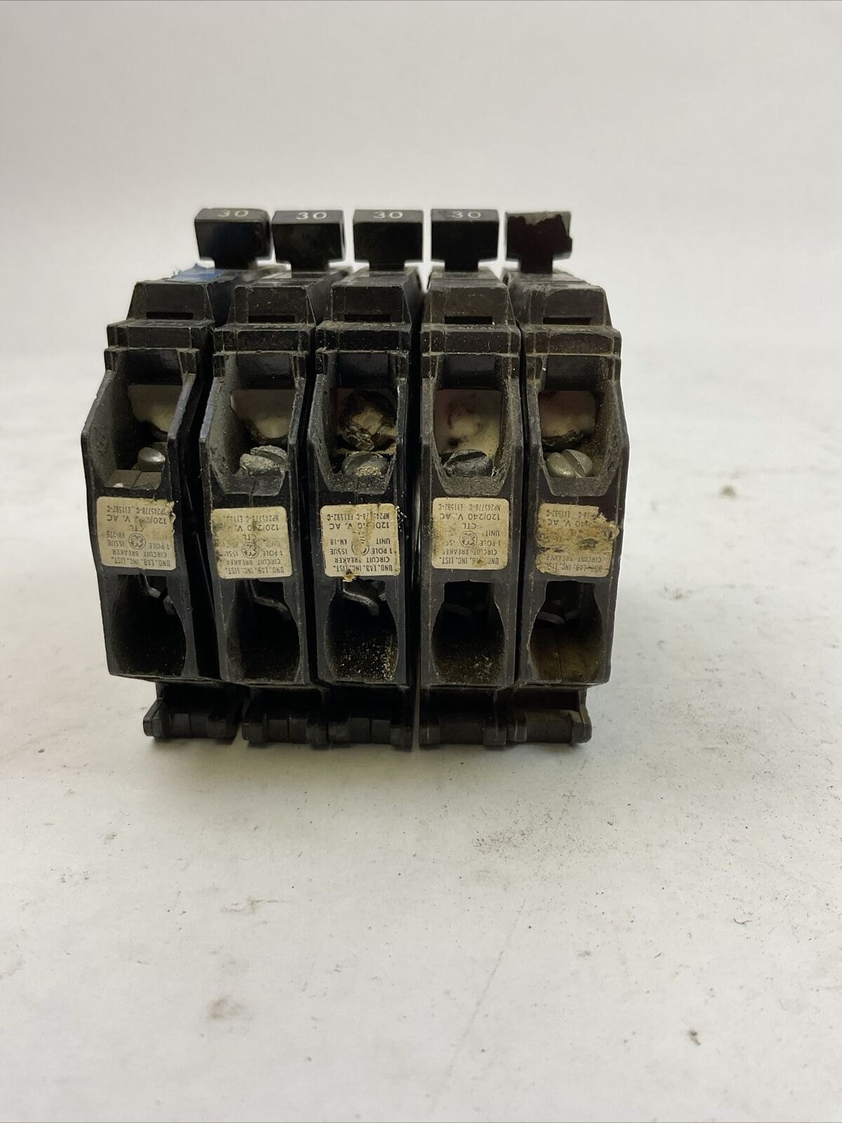 GE THQP130 1POLE TYPE TQP CIRCUIT BREAKER 30AMP 120/240VAC (LOT OF 5)