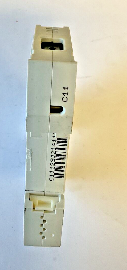 SIEMENS 5SJ4111-7HG40 CIRCUIT BREAKER 5A CHAR.C TYPE HSJ 230V ***LOTOF3***