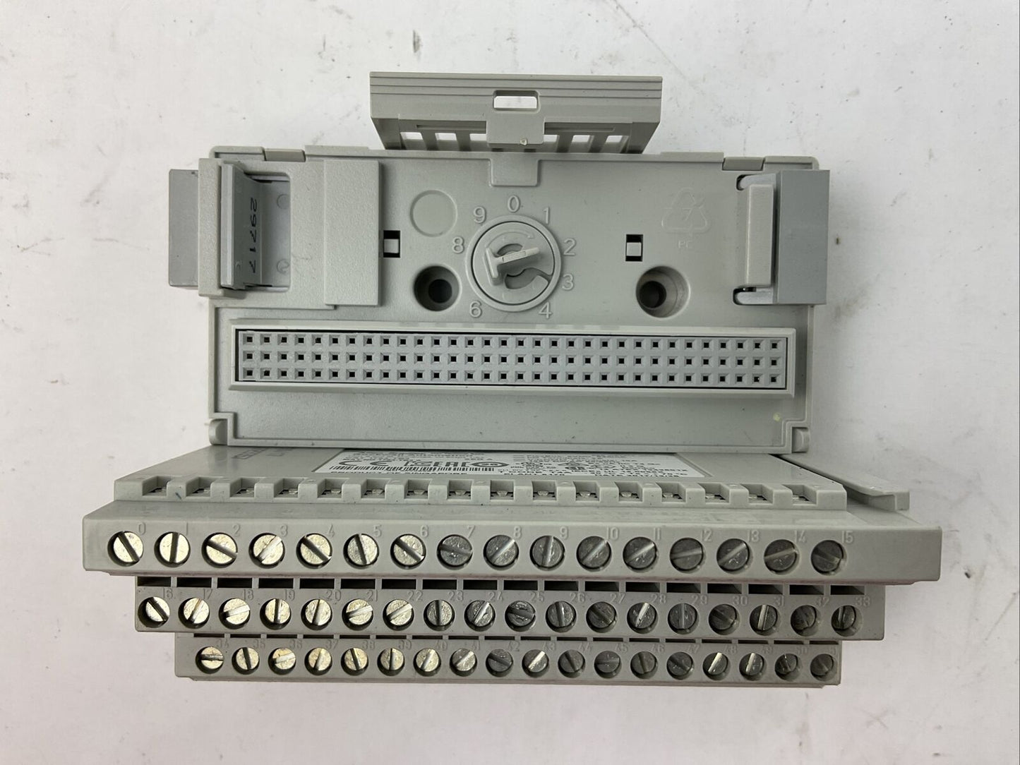 ALLEN BRADLEY 1794-TB3 SER A FLEX TERMINAL BASE