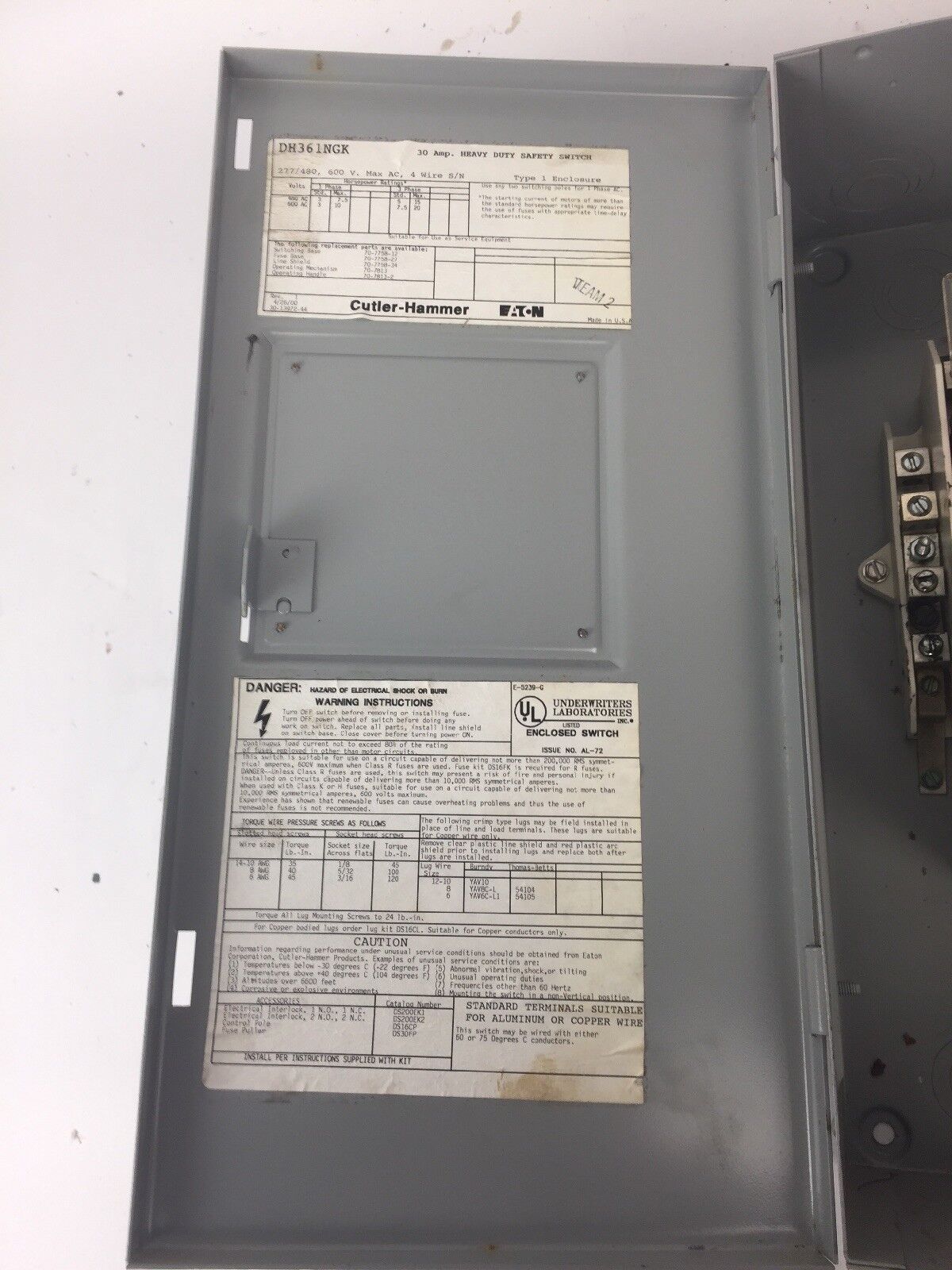 CUTLER HAMMER DH361NGK FUSIBLE HD SAFETY SWITCH 600VAC 30AMP 3P TYPE 1 20HP 3PH