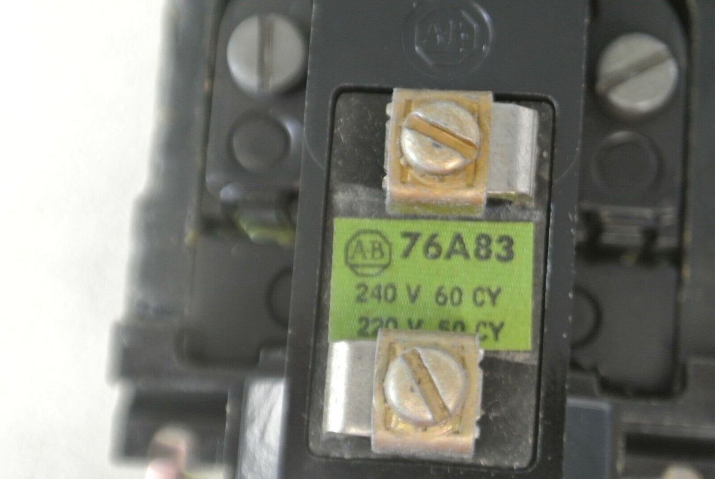 ALLEN-BRADLEY 700-BR400A2 TYPE BR AC RELAY / 240V, 60Hz / 4 N.O. / NEW SURPLUS