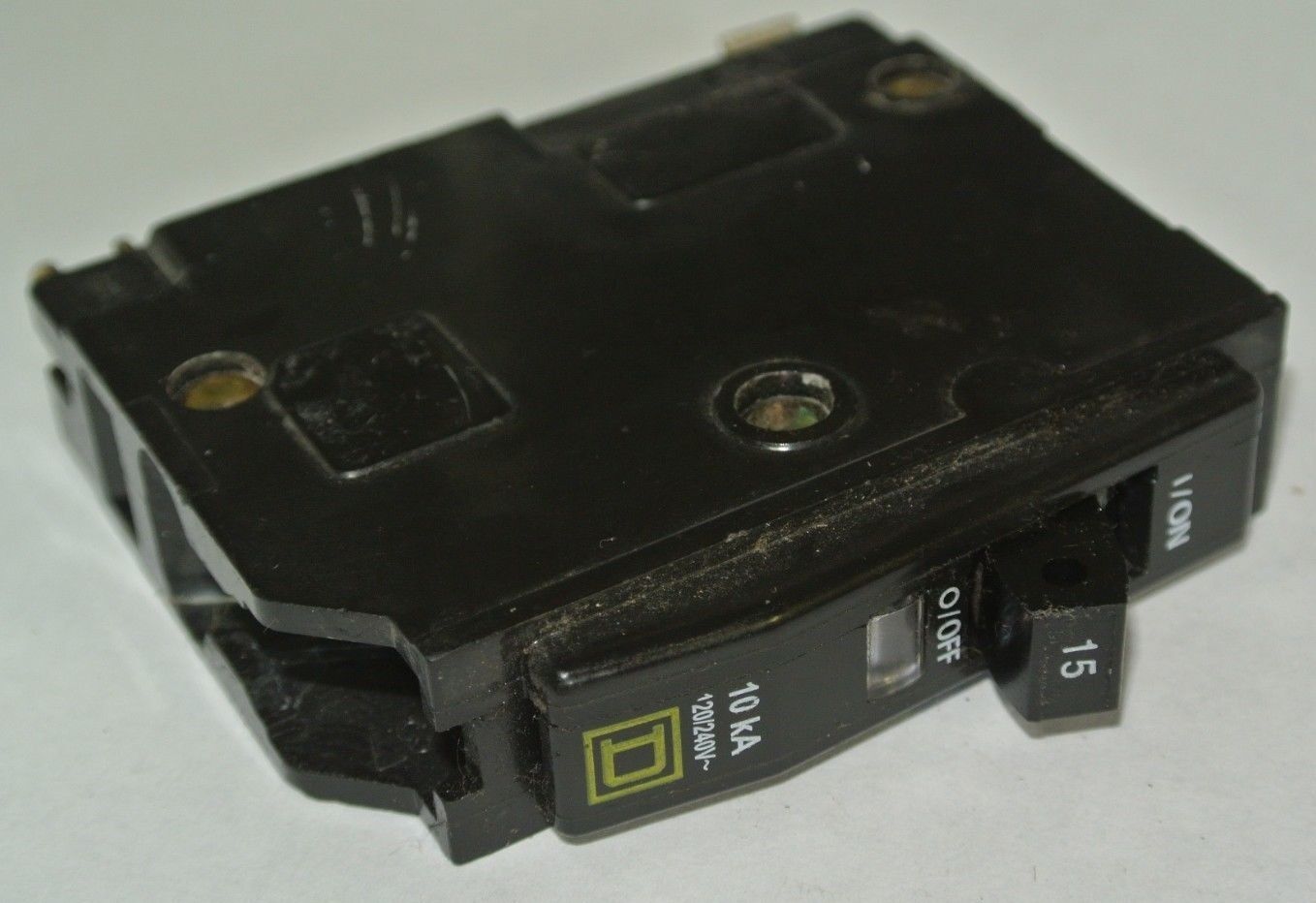 SQUARE D CIRCUIT BREAKER 15A, SINGLE-POLE
