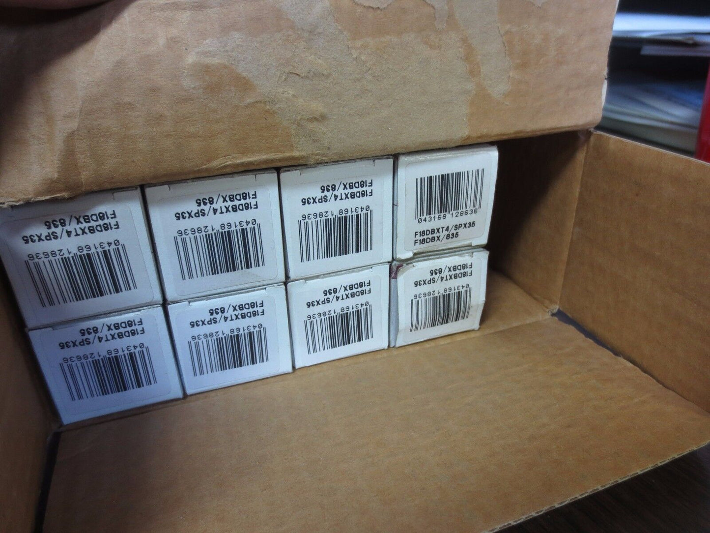 GE F18DBX/835 - F18DBXT4/SPX35 FLUORESCENT LAMPS, NEW SURPLUS, 18W, LOT of 8
