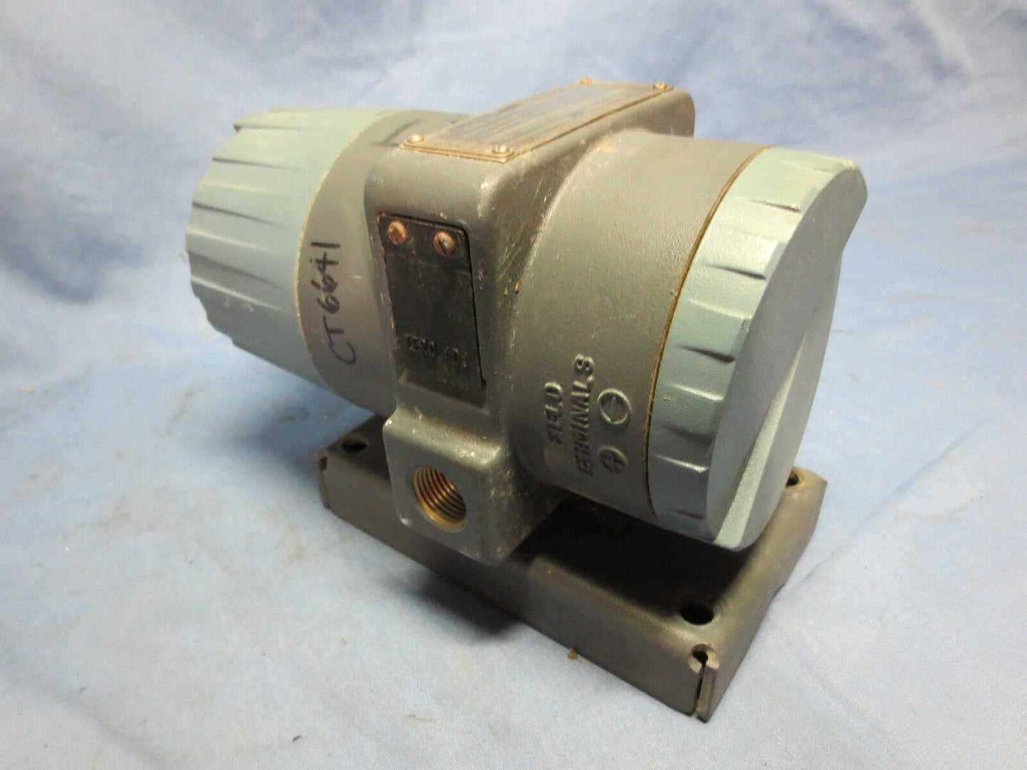 FOXBORO 870EC-LB137D ELECTRONIC CONDUCTIVITY TRANSMITTER - 0-1000 US/CM