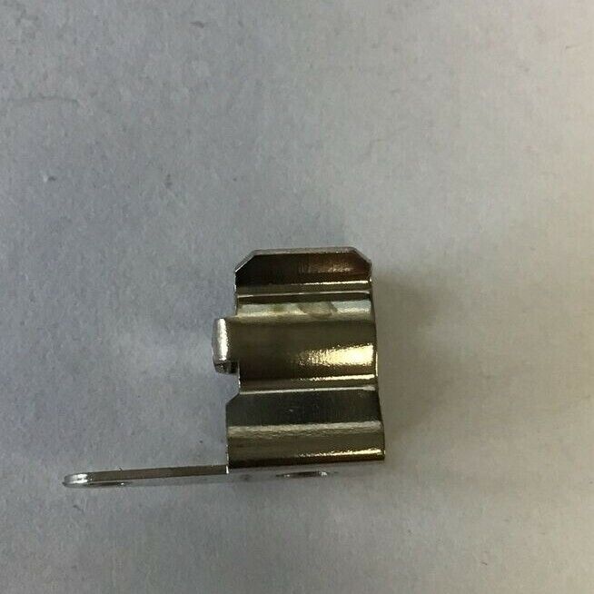 KEYSTONE 3533 FUSE CLIP/HOLDER ****LOTOF50***