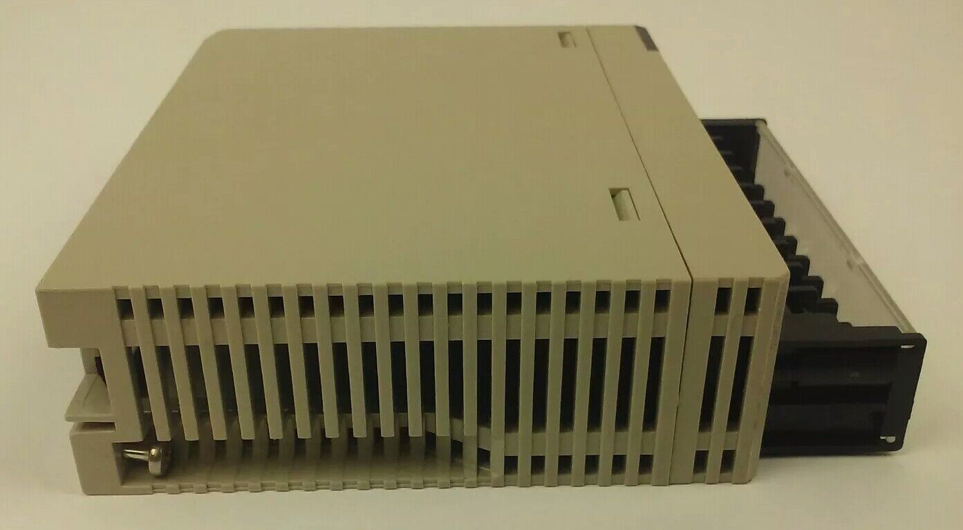 OMRON, CS1W-ID211, CS1WID211, INPUT UNIT MODULE, 24V-DC, 7mA, CLASS 2 ONLY